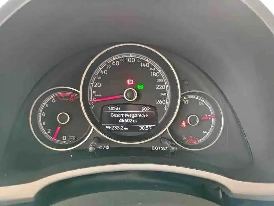 2018 Volkswagen Beetle 180TSI Comfortline — миниатюра 8