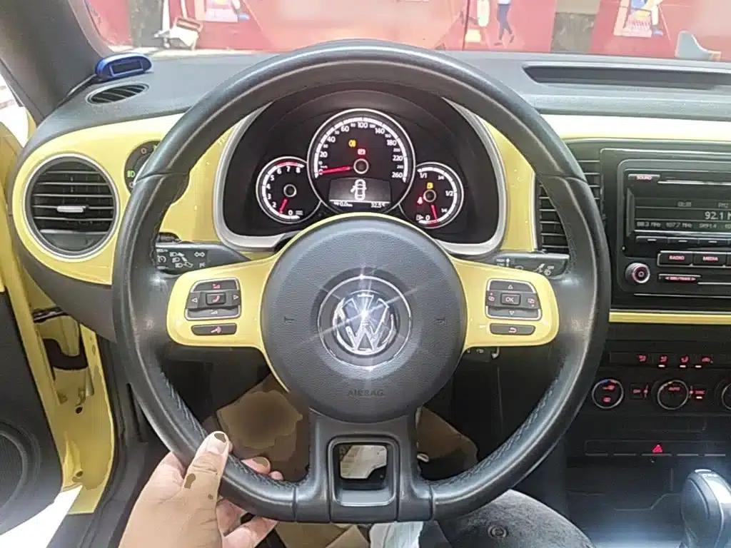2015 Volkswagen Beetle 280TSI — миниатюра 11