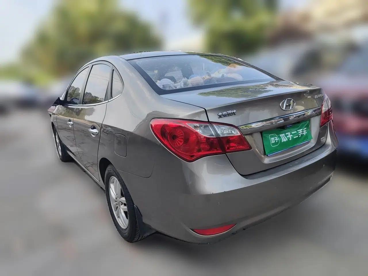 Hyundai Celesta 2011 1.6L Automatic Luxury Version — миниатюра 4