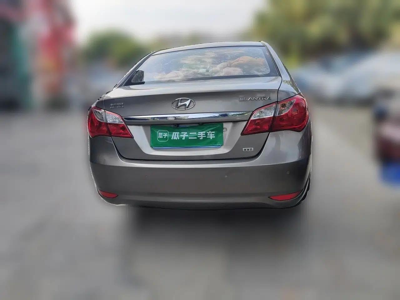 Hyundai Celesta 2011 1.6L Automatic Luxury Version — миниатюра 5