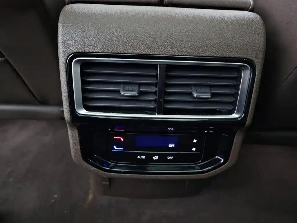 Viloran 2024 330TSI Business Edition — миниатюра 14