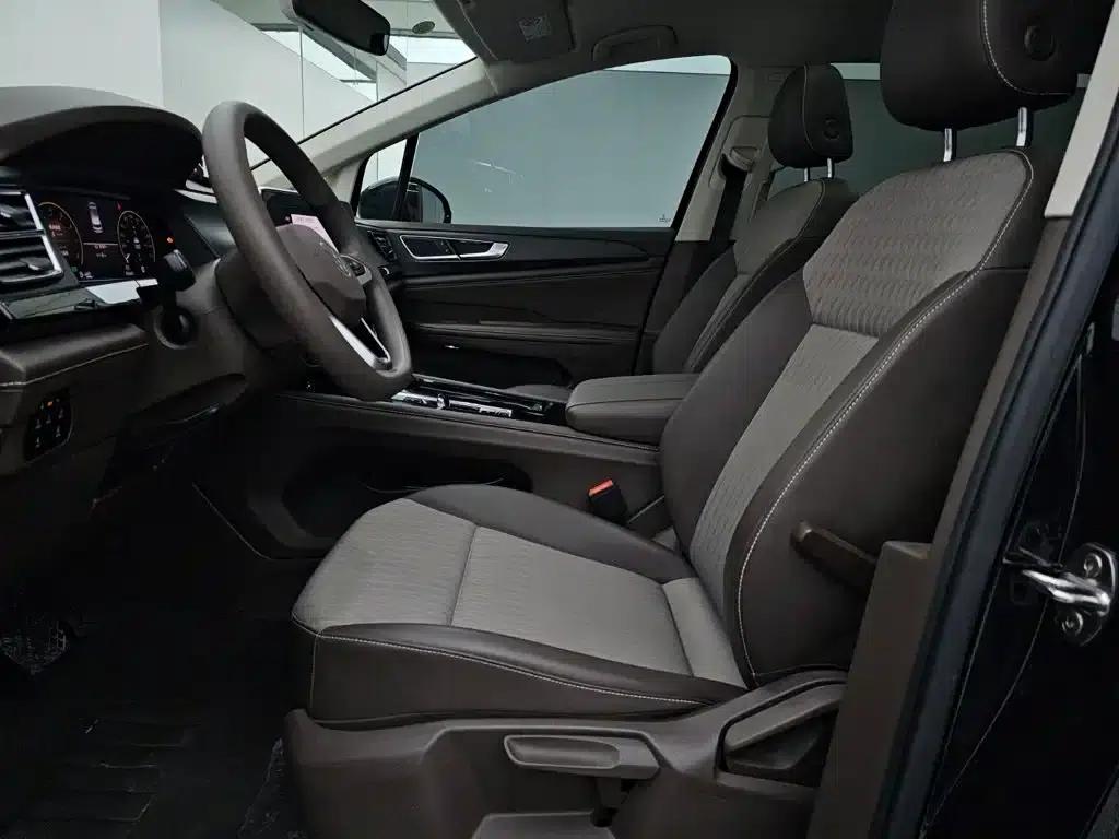 Viloran 2024 330TSI Business Edition — миниатюра 7