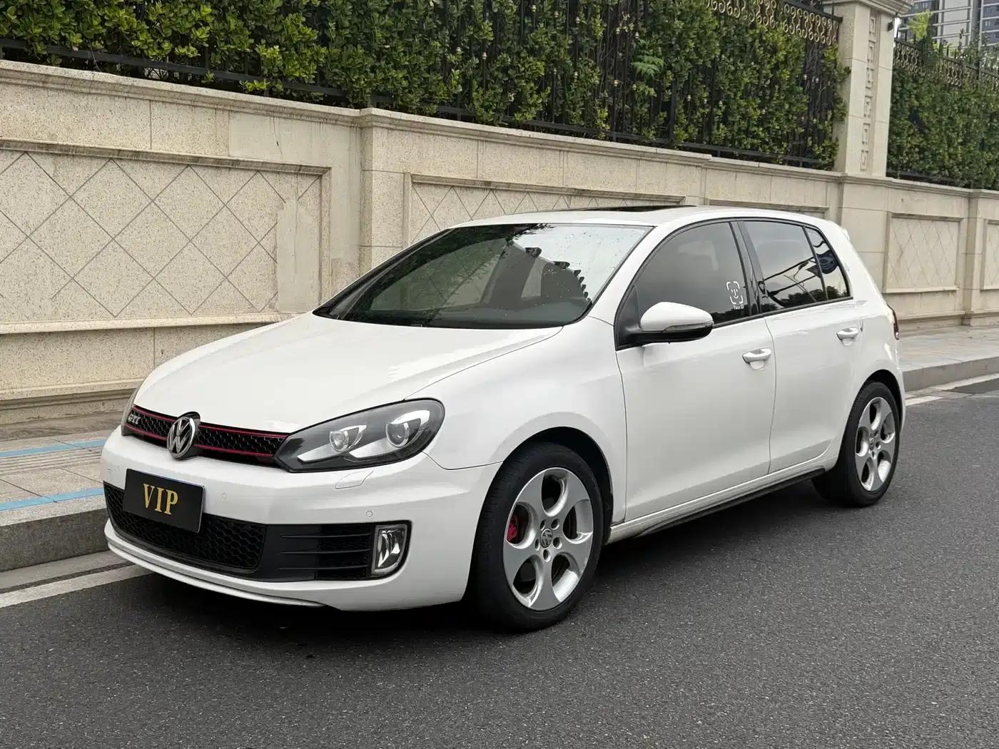 2010 Golf GTI 2.0TSI GTI — миниатюра 1