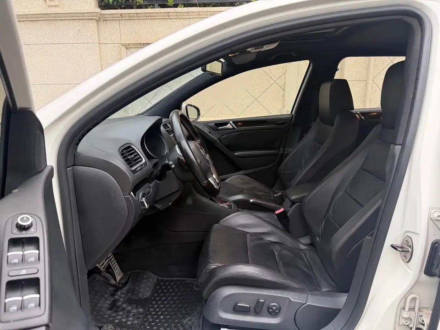 2010 Golf GTI 2.0TSI GTI — миниатюра 6