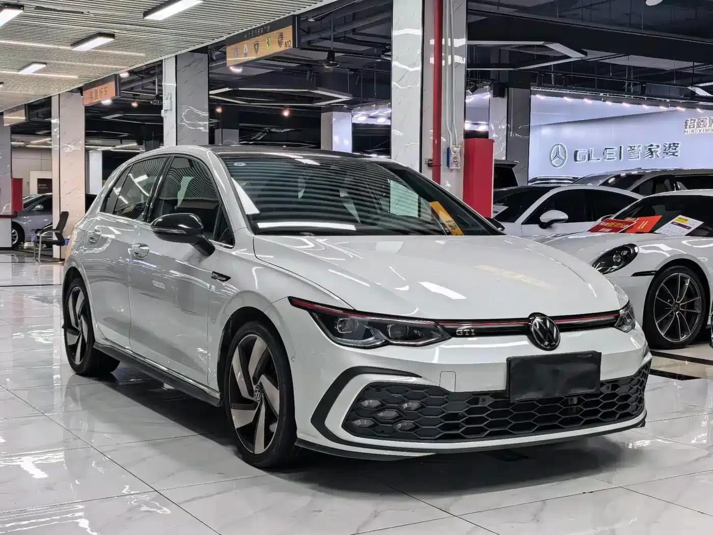 2023 Golf GTI 380TSI DSG GTI — миниатюра 3