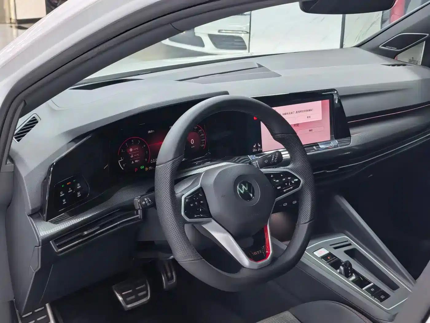 2023 Golf GTI 380TSI DSG GTI — миниатюра 4