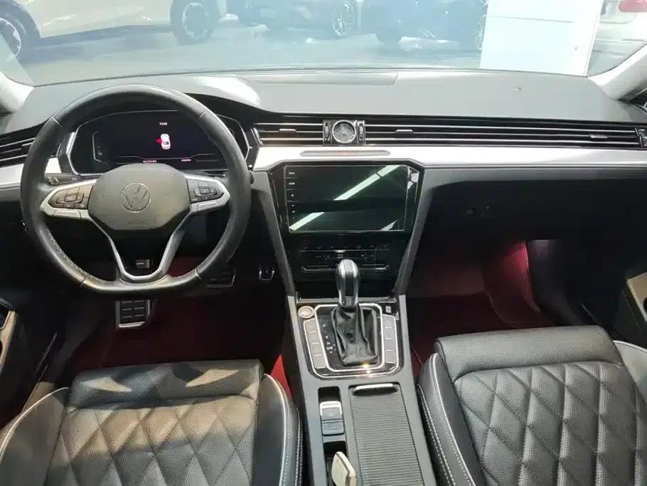 2022 Volkswagen Passat PHEV GTE Luxury Edition — миниатюра 12