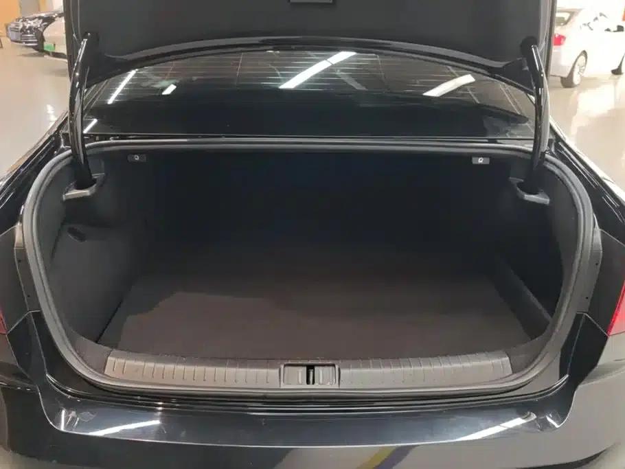 2022 Volkswagen Passat PHEV GTE Luxury Edition — миниатюра 4