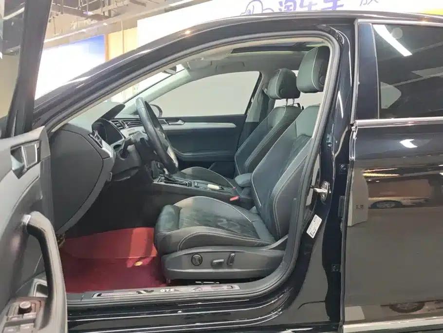 2022 Volkswagen Passat PHEV GTE Luxury Edition — миниатюра 9