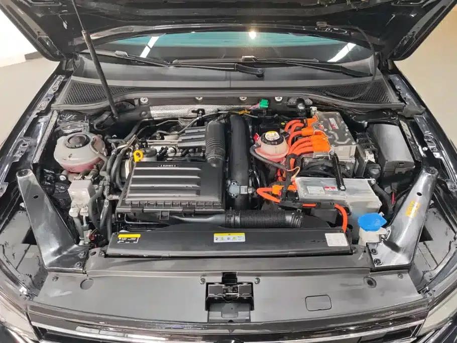 2022 Volkswagen Passat PHEV GTE Luxury Edition — миниатюра 10