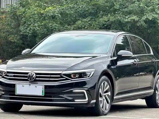 2022 Volkswagen Passat PHEV GTE Luxury Edition