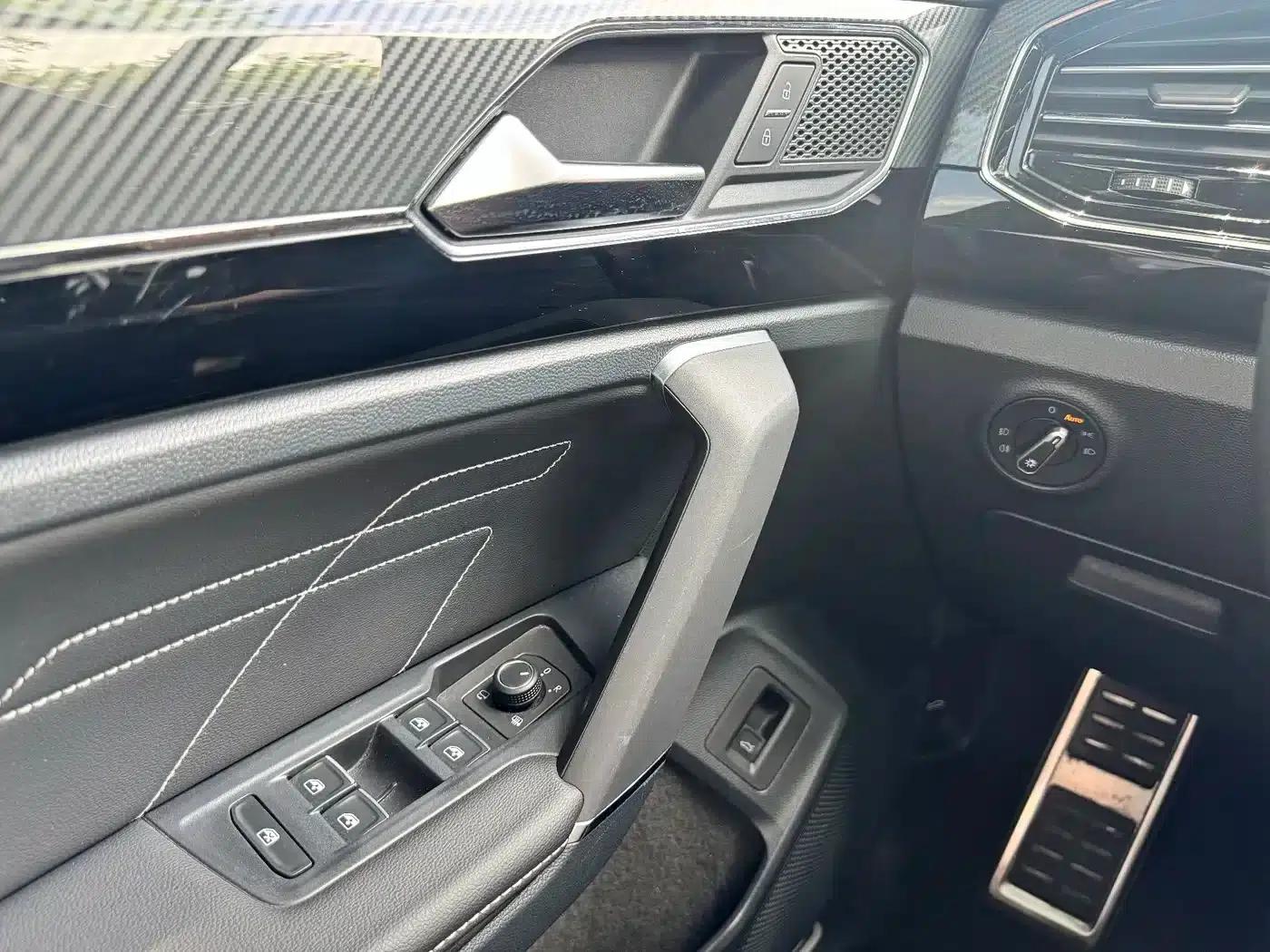 Tayron X 2020 330TSI 2WD Flagship Intelligent Edition — миниатюра 21