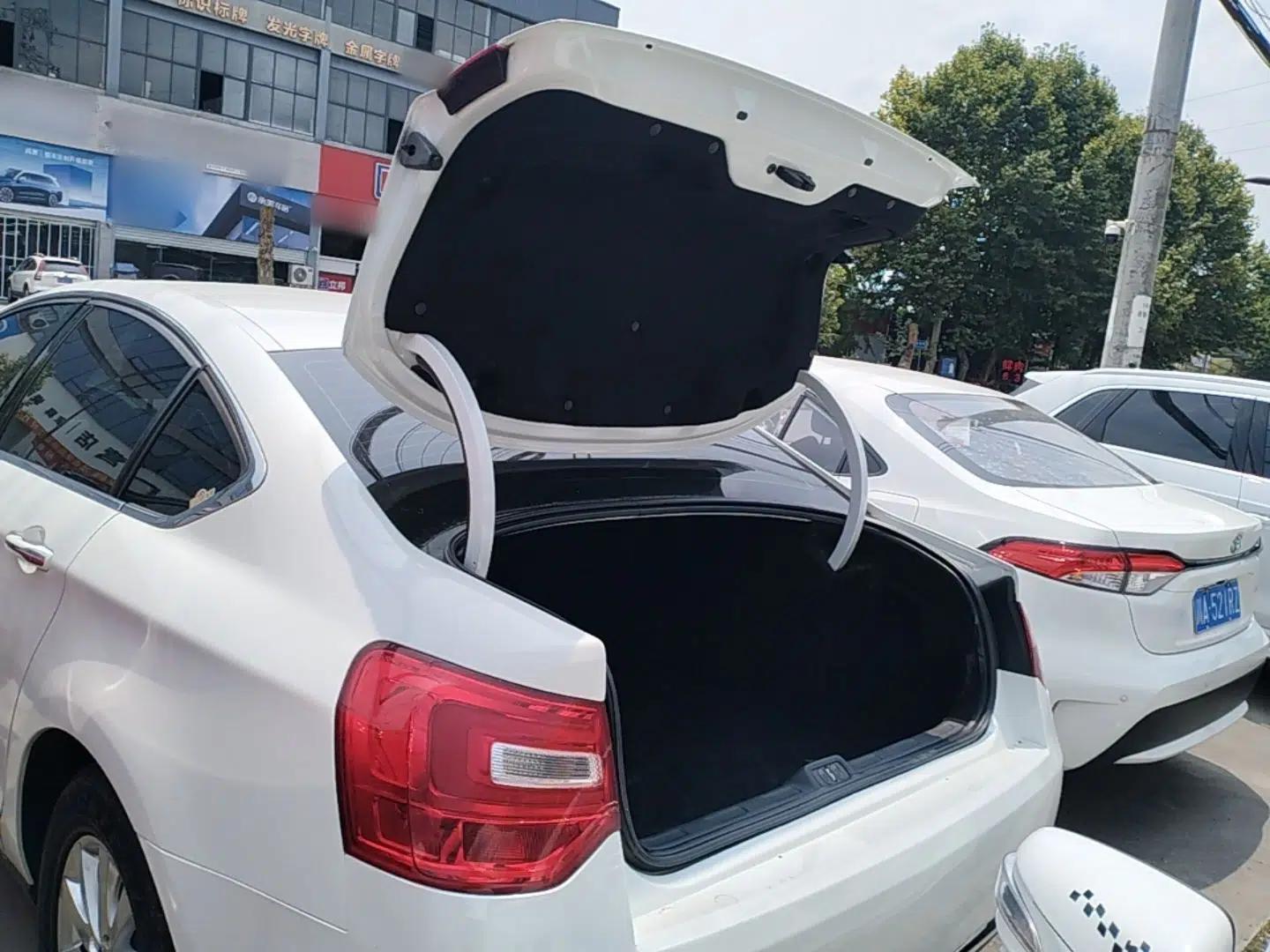 Citroen C5 2014 2.0L Automatic Luxury Edition — миниатюра 22