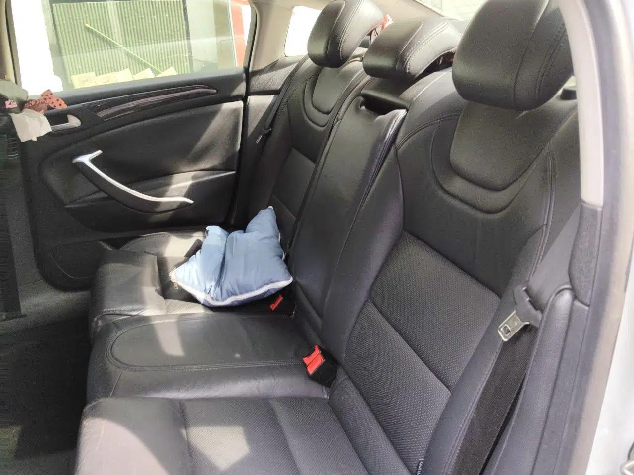 Citroen C5 2013 2.0L Automatic Enjoyment Model — миниатюра 17