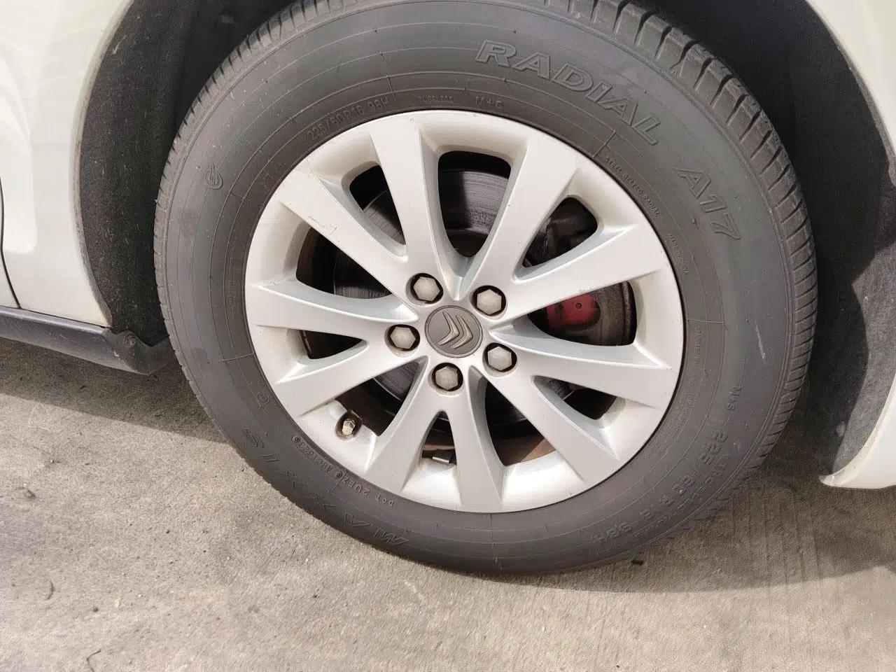 Citroen C5 2013 2.0L Automatic Enjoyment Model — миниатюра 8