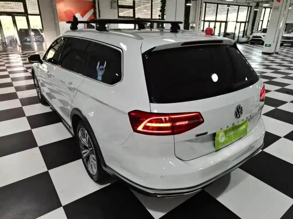 Passat Variant 2017 380TSI AWD Long Range Edition — миниатюра 5