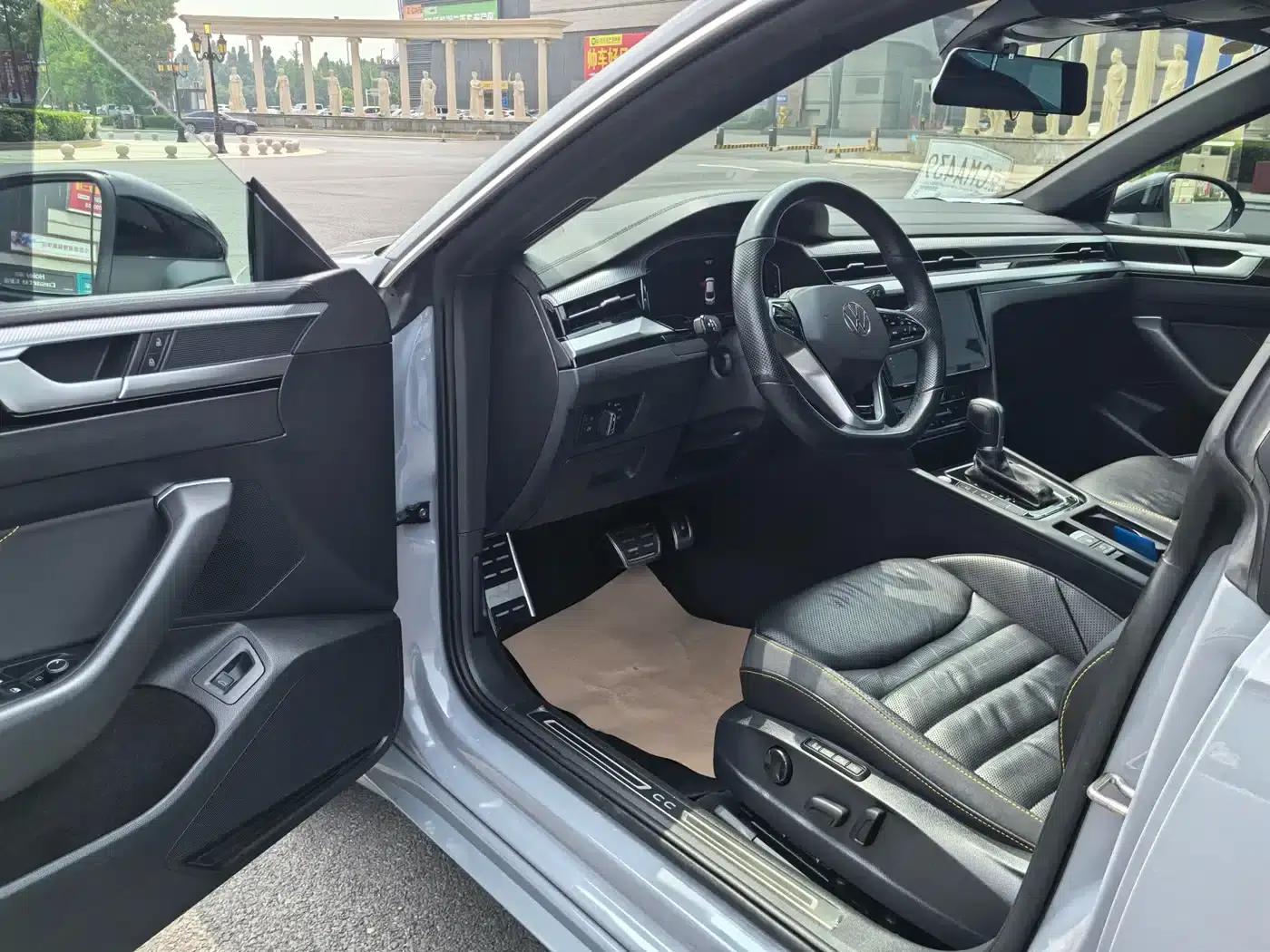 FAW-Volkswagen CC 2024 380TSI Striking Popular Edition — миниатюра 9