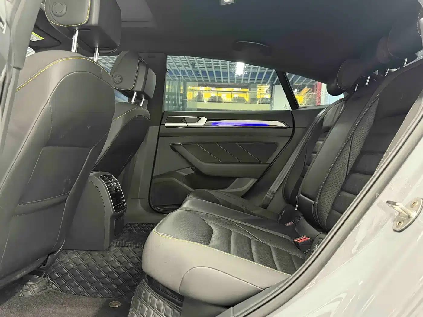 FAW-Volkswagen CC 2023 380TSI Striking Edition — миниатюра 6