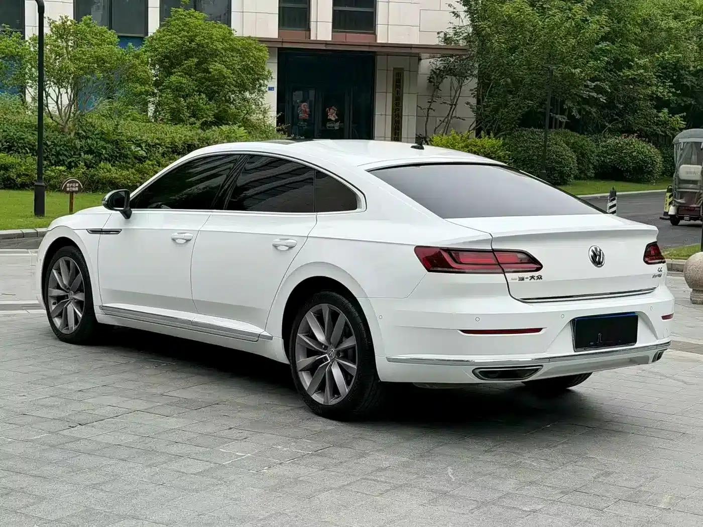 FAW-Volkswagen CC 2019 380TSI Yao Yan Edition (National V Emission Standard) — миниатюра 5