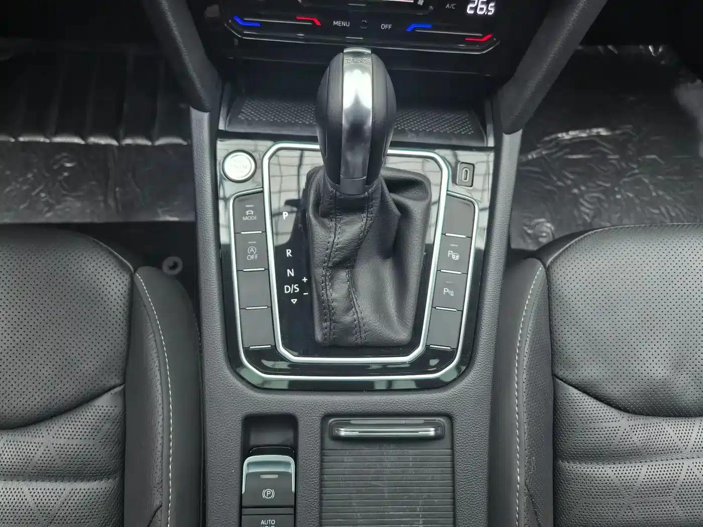 FAW-Volkswagen CC 2021 380TSI Striking Edition — миниатюра 17