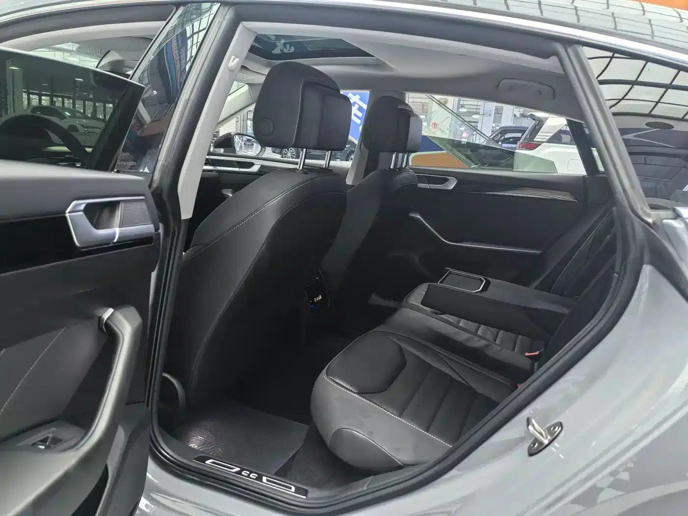 FAW-Volkswagen CC 2021 380TSI Striking Edition — миниатюра 10