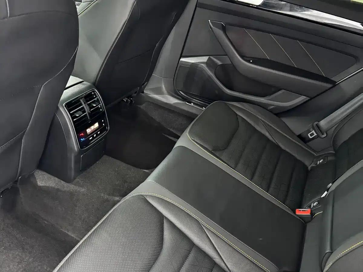 FAW-Volkswagen CC 2021 380TSI Striking Edition 30th Anniversary Edition — миниатюра 7