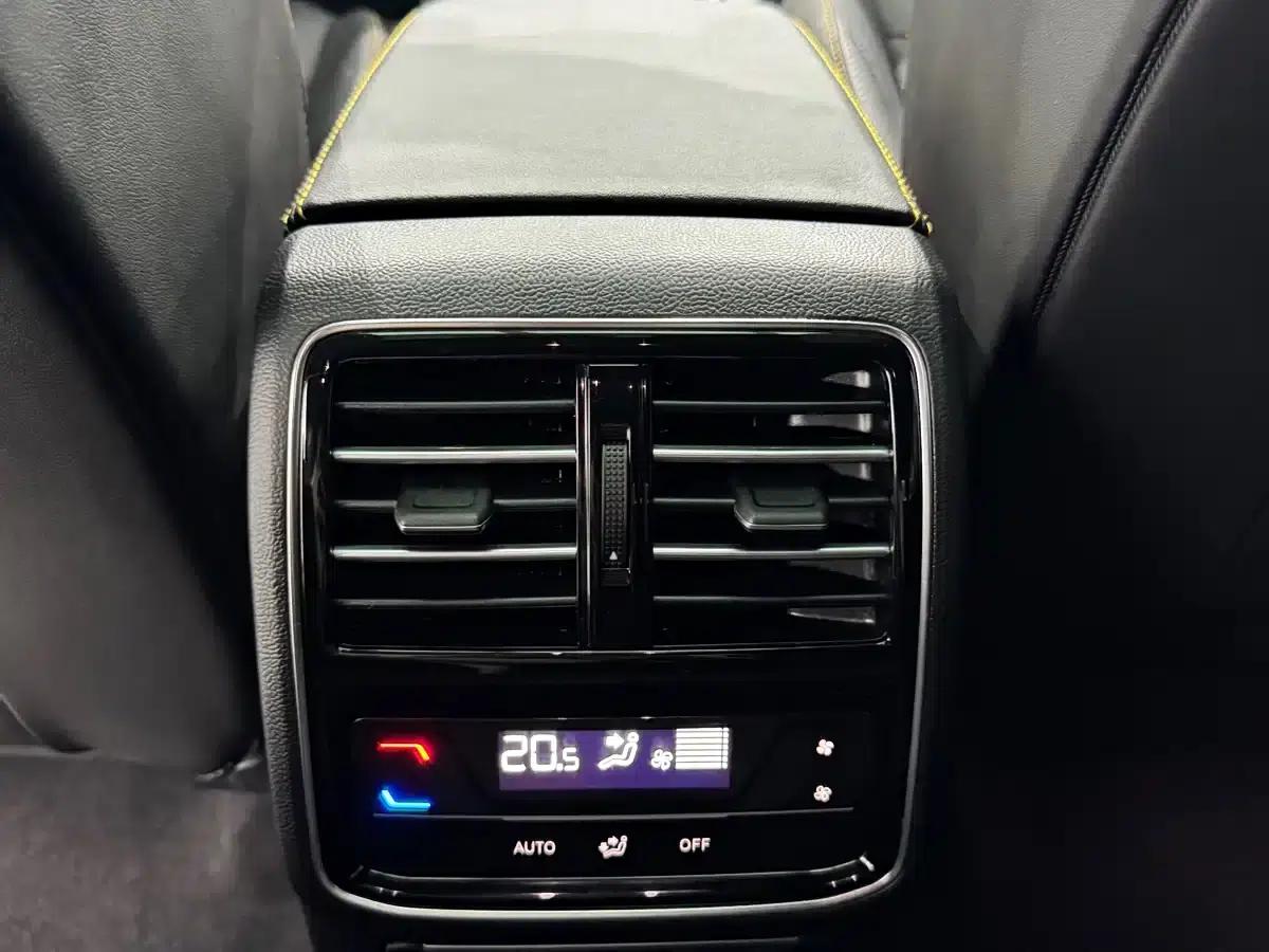 FAW-Volkswagen CC 2021 380TSI Striking Edition 30th Anniversary Edition — миниатюра 8