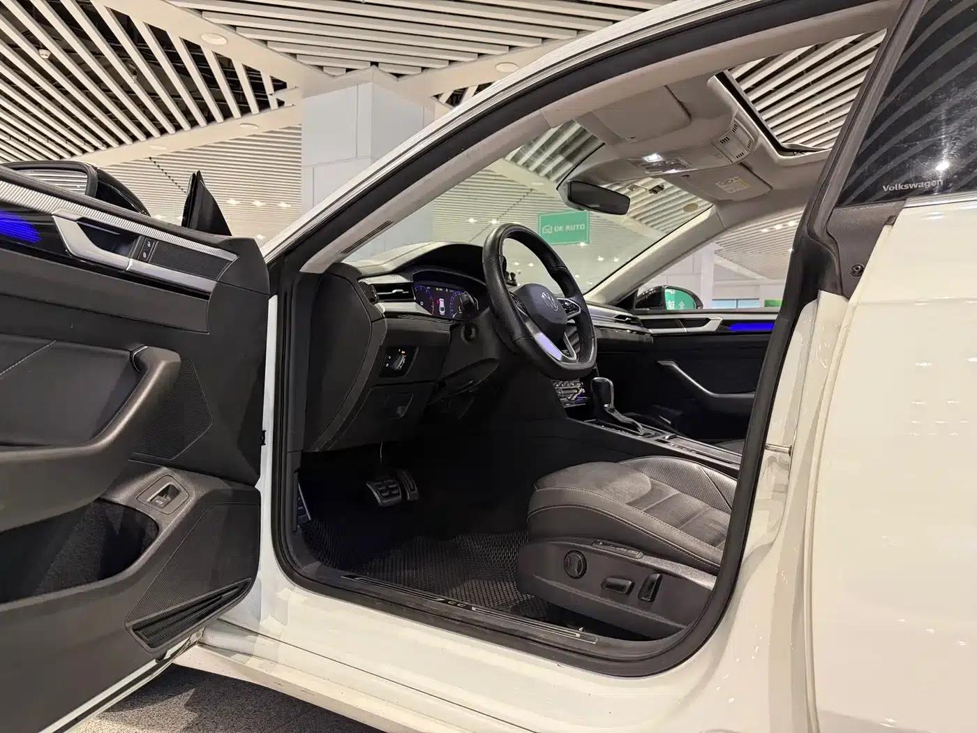 FAW-Volkswagen CC 2023 380TSI Striking Edition — миниатюра 8
