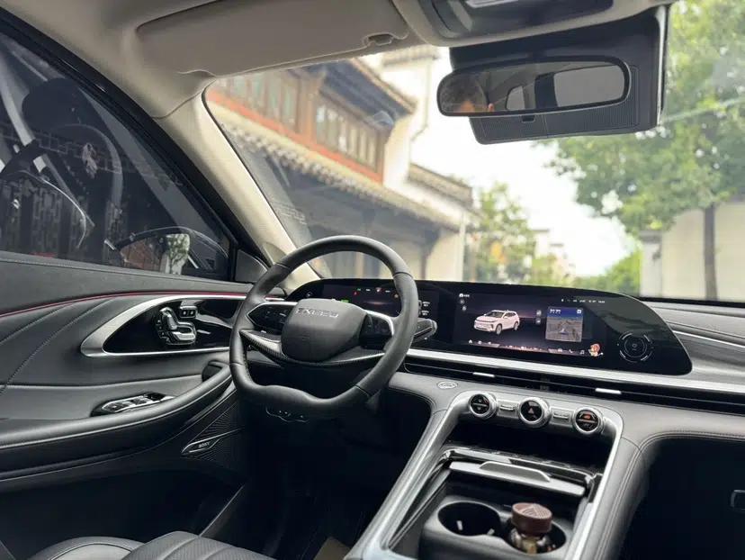 EXEED Lingyun 2025 300T Two-Wheel Drive Starry Edition — миниатюра 34