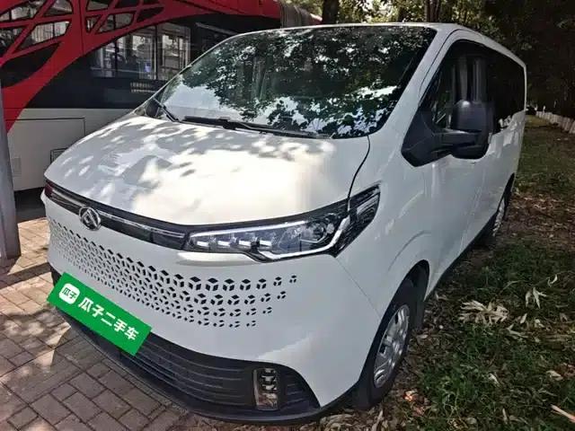 Xintu V70 2023 2.0T Elite Edition Manual Short Wheelbase Low Roof 5/6 Seats (125Ps)