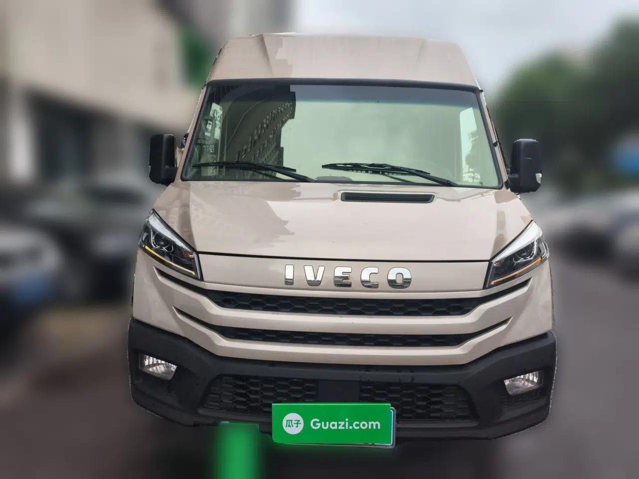 Iveco Daily 2023 2.5T A35M1 Short Wheelbase Mid-Height Single-Tire Side-Sliding Door 5–9 Seats — миниатюра 2