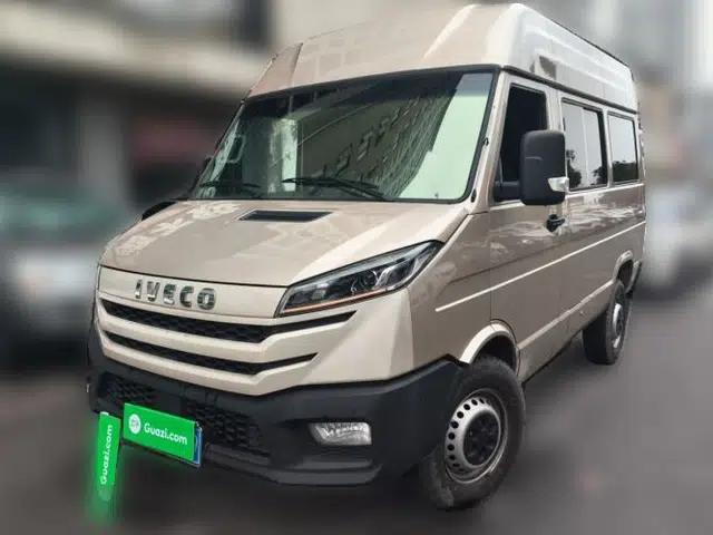 Iveco Daily 2023 2.5T A35M1 Short Wheelbase Mid-Height Single-Tire Side-Sliding Door 5–9 Seats