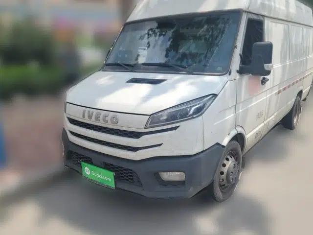 Iveco Daily Iveco Deyi 2.5T manual, 3‑seat enclosed van