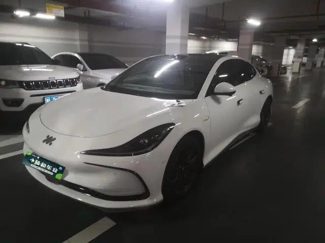 Zhiji L6 2024 Max Standard Edition 75kWh