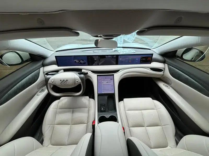 Zhiji L6 2024 Max Standard Edition 75kWh — миниатюра 12