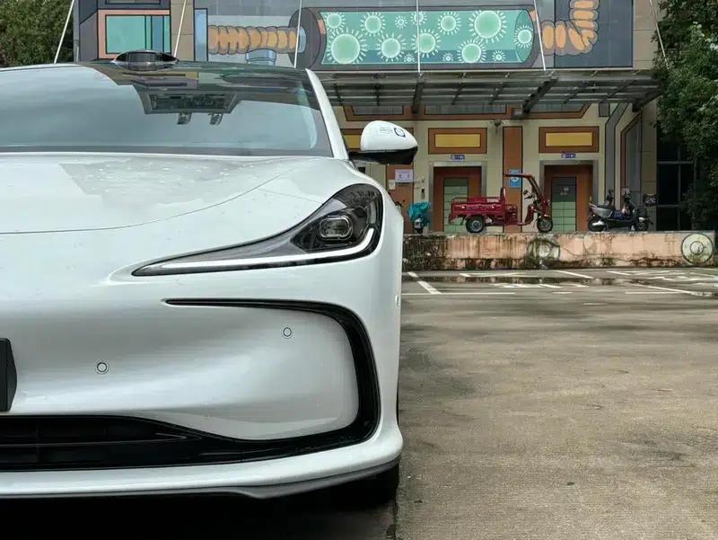Zhiji L6 2024 Max Standard Edition 75kWh — миниатюра 10