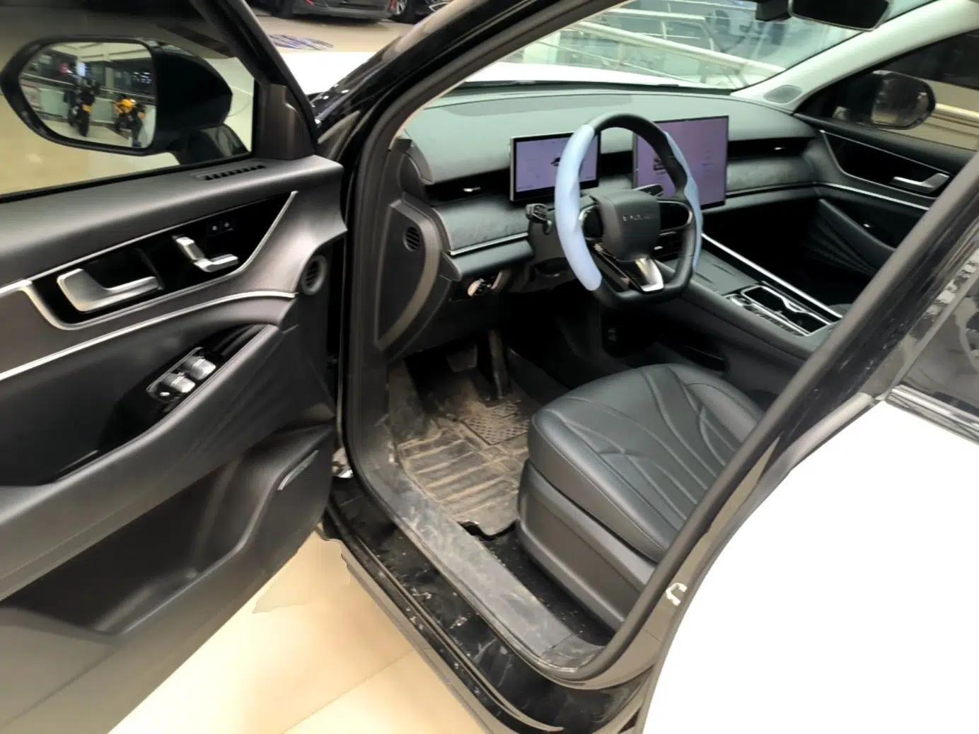 Chery Fengyun T9 2025 120 Long-Range Prestige Version 5 Seats Lithium Iron Phosphate — миниатюра 18