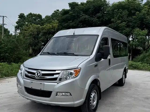 Yufeng 2020 2.5T V9 Logistics Van, Long Wheelbase, Medium Roof, 6-9 Seats, National V Emission Standard ZD25