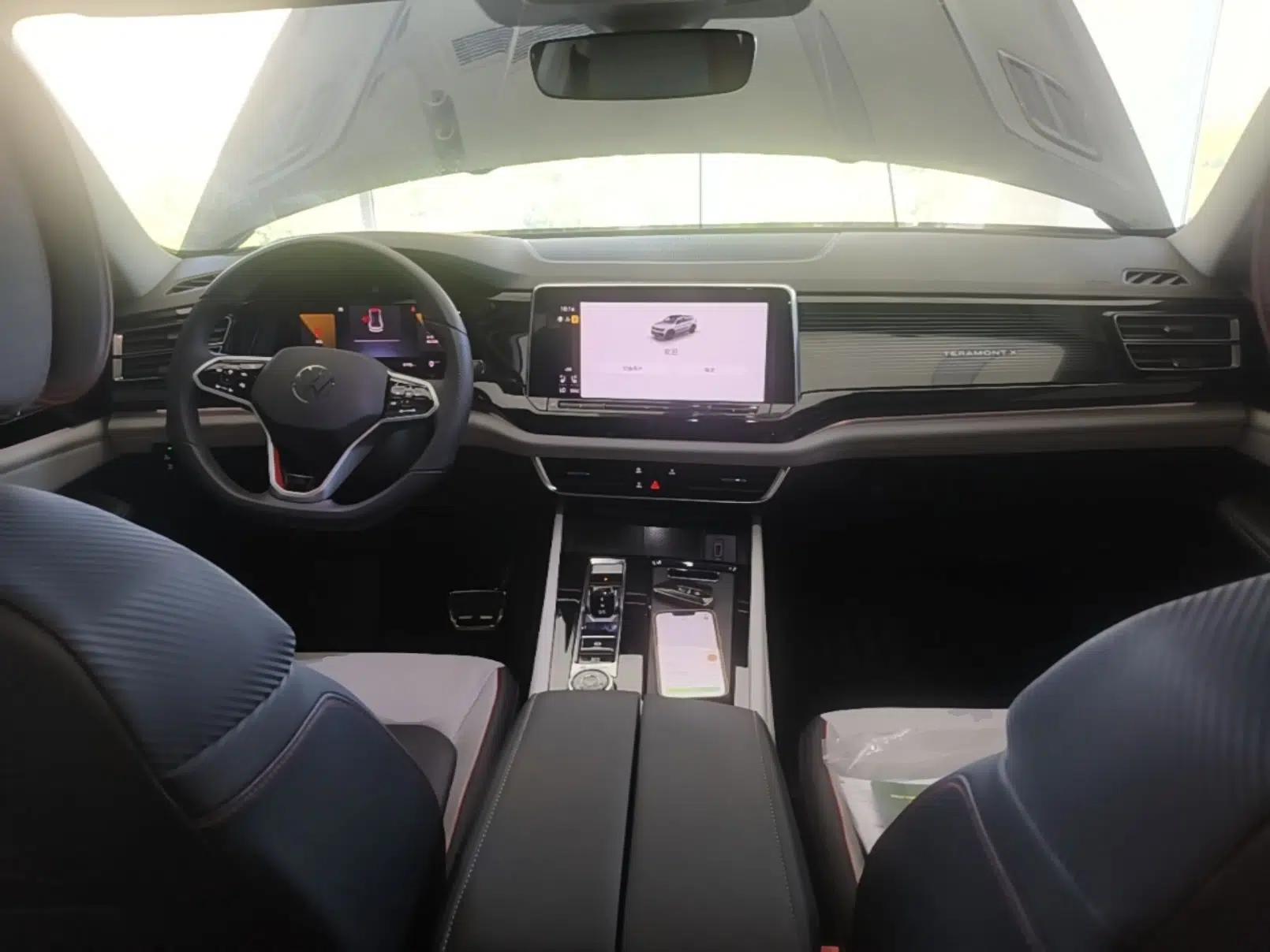Volkswagen Teramont X 2024 380TSI Four-Wheel Drive Longxiang Edition — миниатюра 12