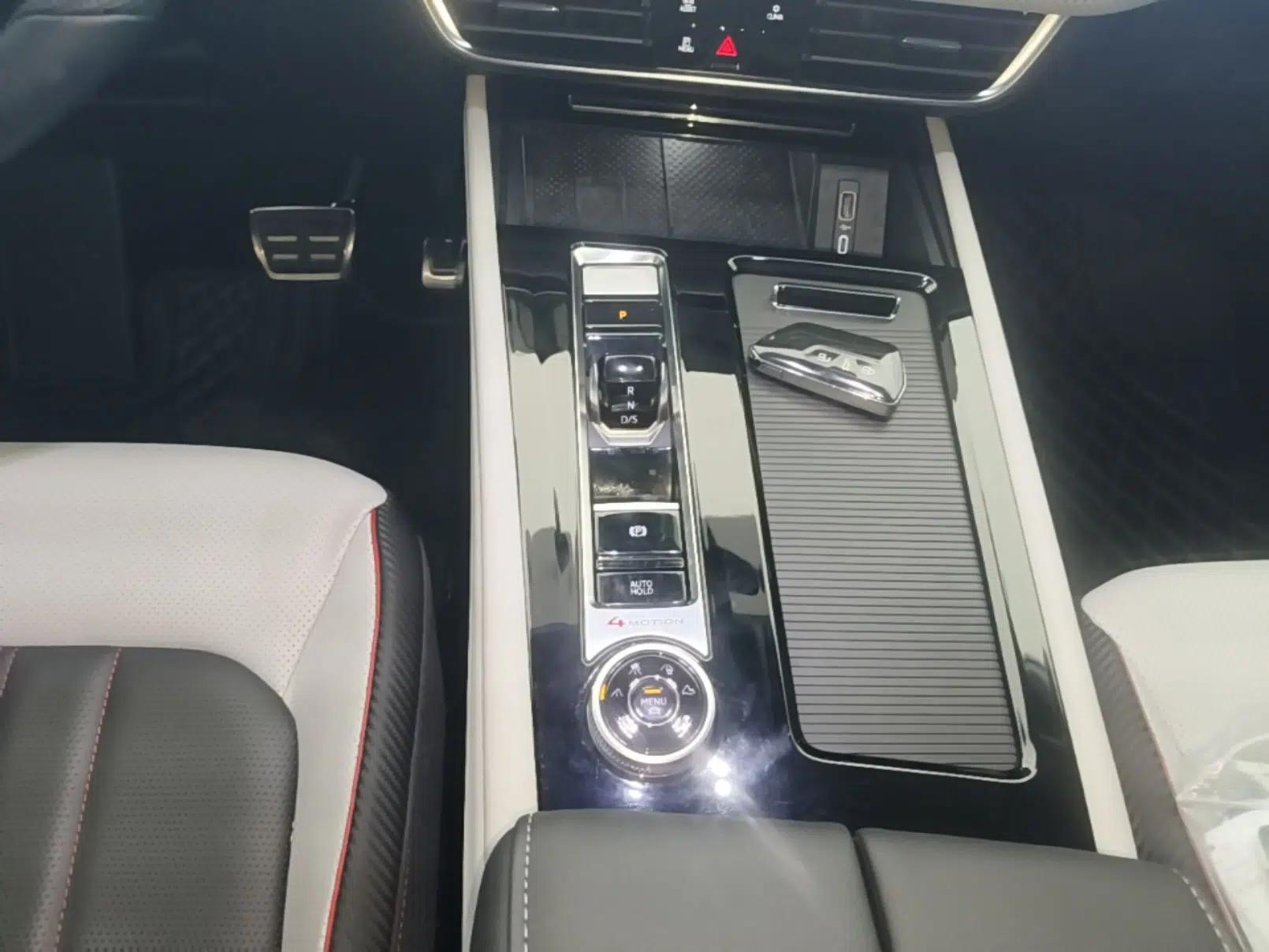 Volkswagen Teramont X 2024 380TSI Four-Wheel Drive Longxiang Edition — миниатюра 16
