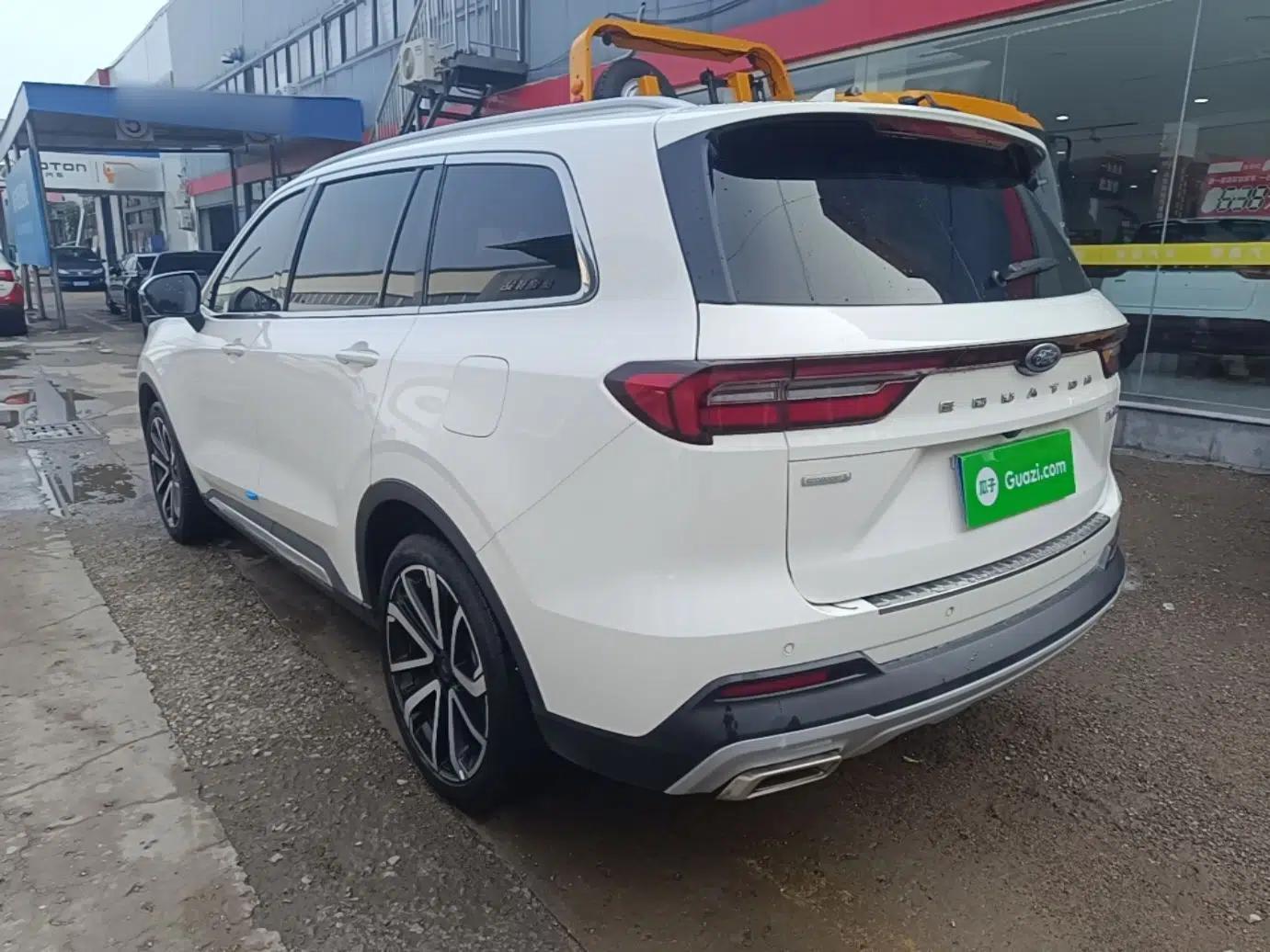 Ford Equator 2023 EcoBoost 225 Premier 7-Seater (2/2/3) — миниатюра 4