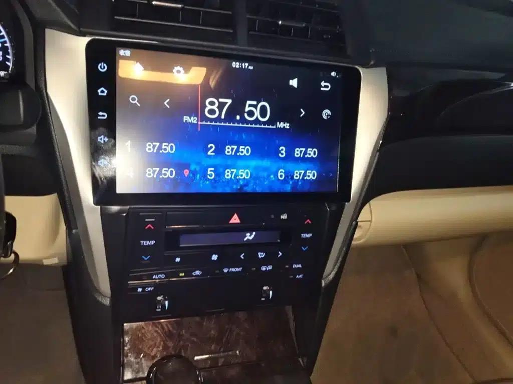 Camry 2015 2.0G Leading Edition — миниатюра 9