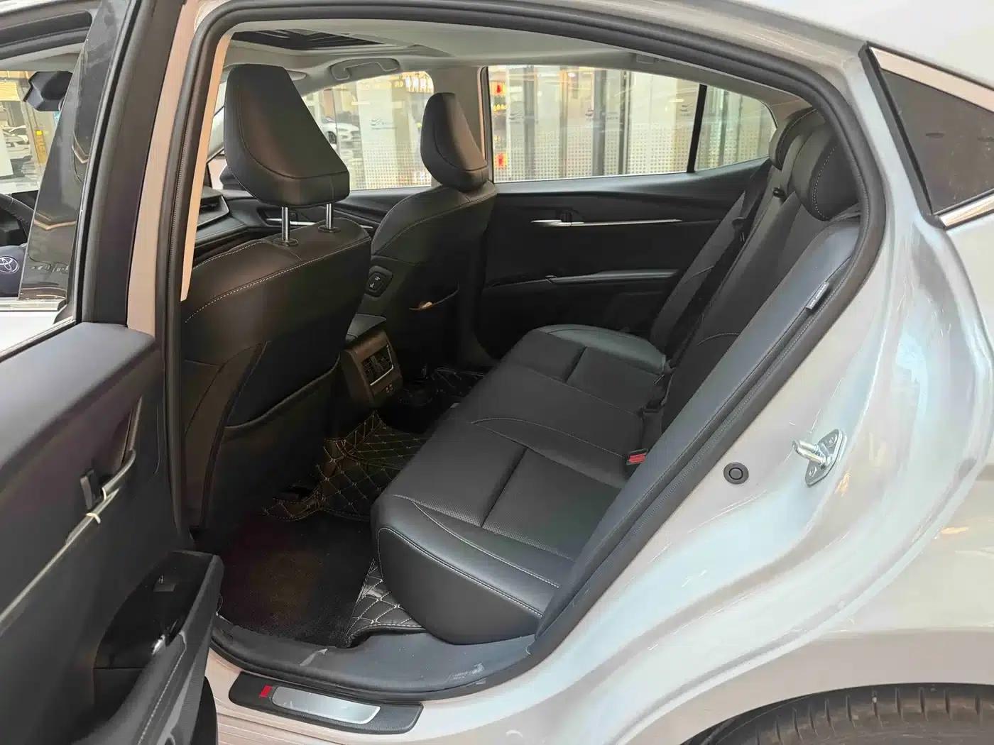 2026 Camry 2.0GVP Luxury Edition — миниатюра 5