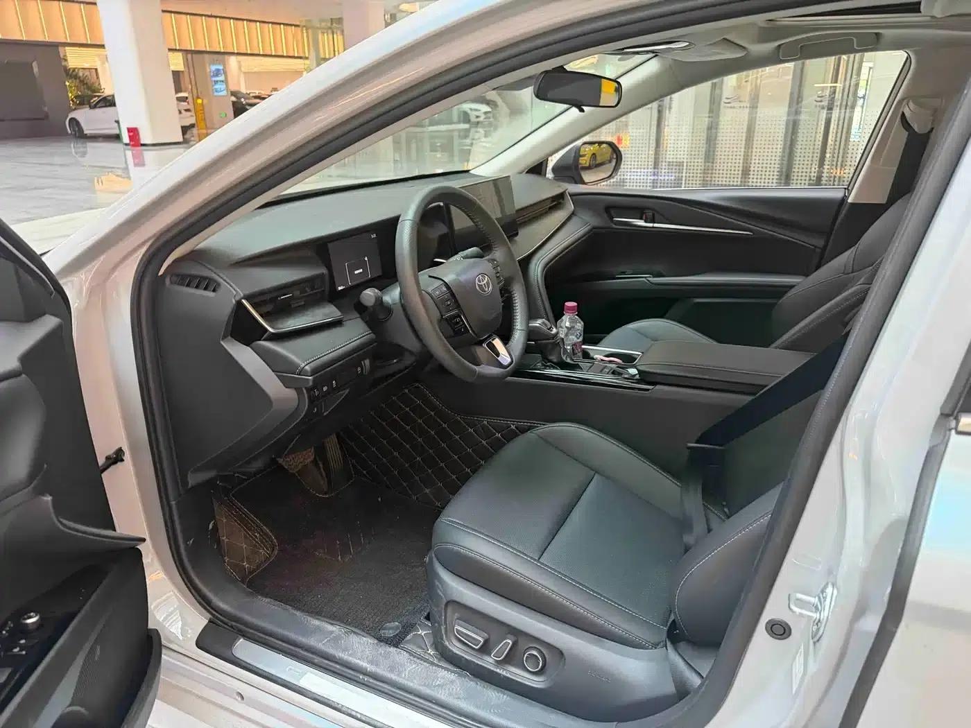 2026 Camry 2.0GVP Luxury Edition — миниатюра 6