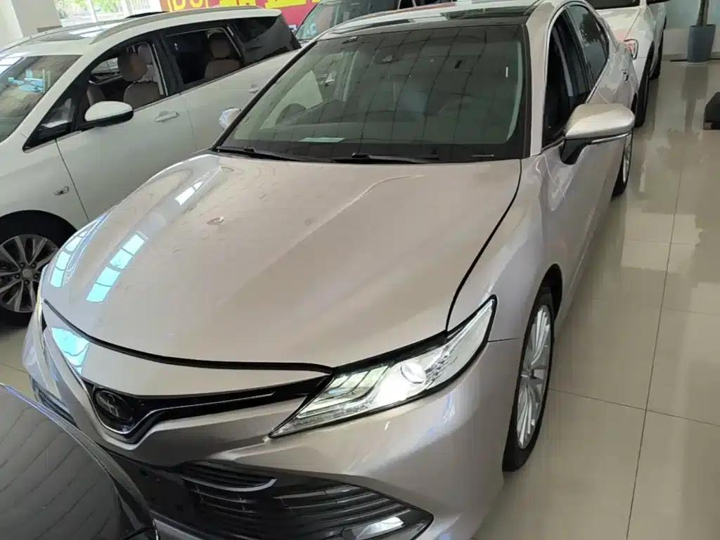 2018 Camry 2.5G Luxury Edition — миниатюра 3