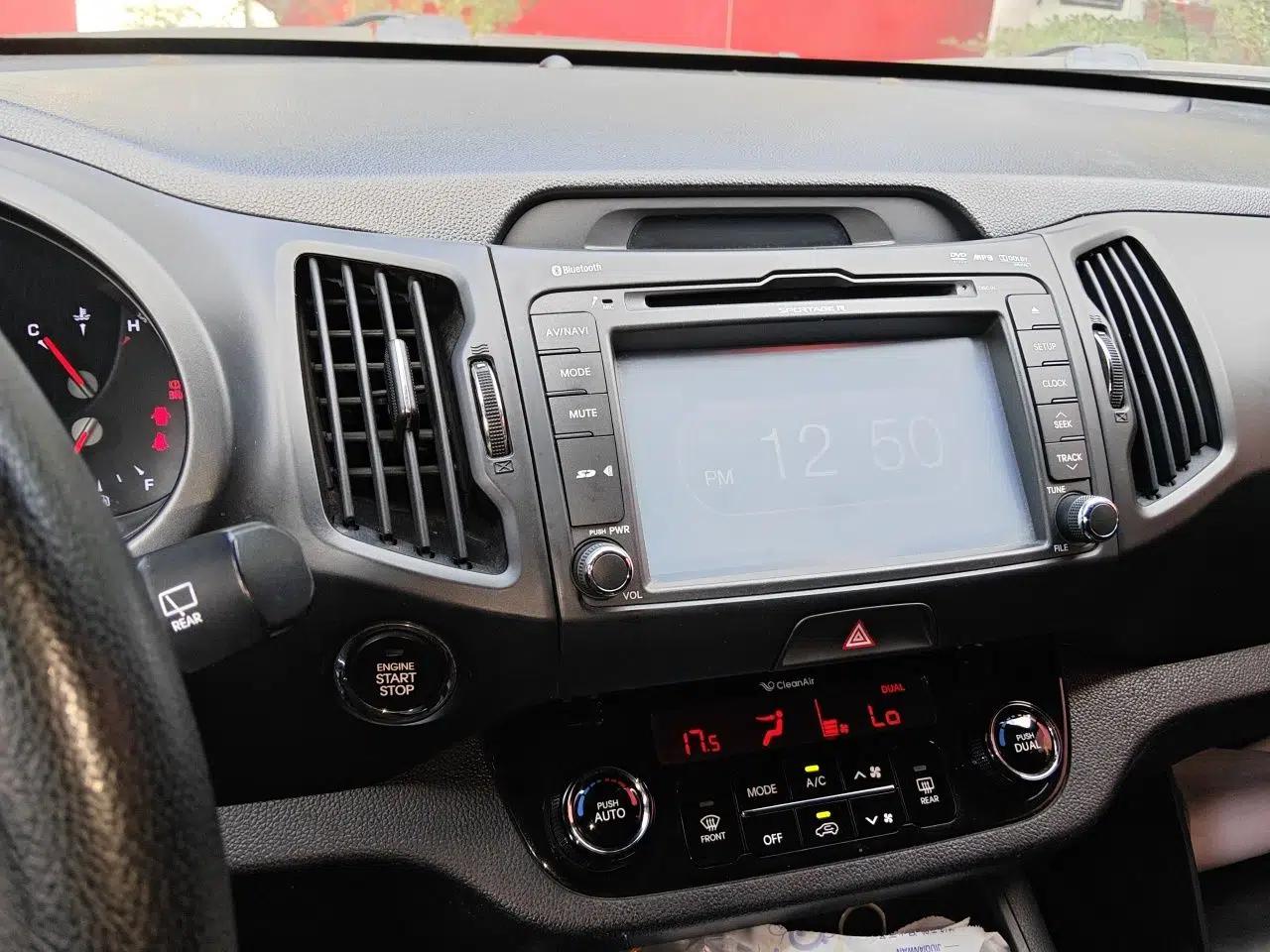 Kia Sportage R 2012 2.0L Automatic Two-Wheel Drive NAVI — миниатюра 13