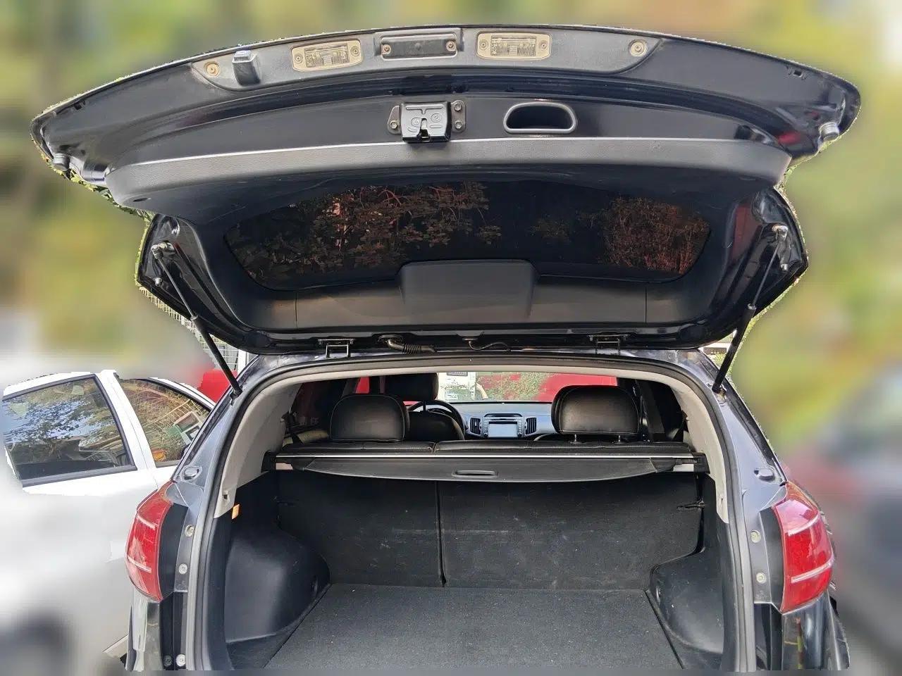 Kia Sportage R 2012 2.0L Automatic Two-Wheel Drive NAVI — миниатюра 19