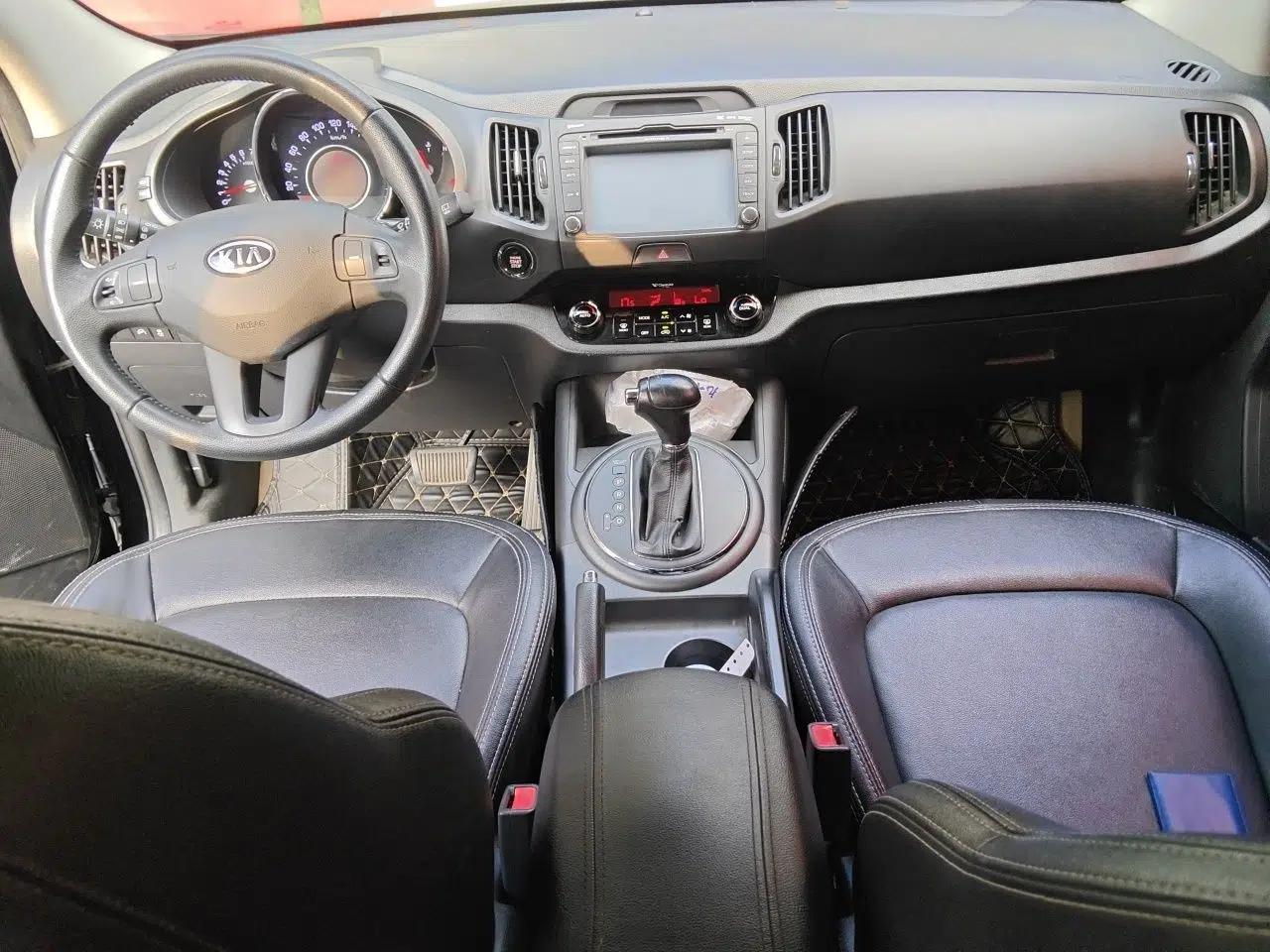 Kia Sportage R 2012 2.0L Automatic Two-Wheel Drive NAVI — миниатюра 9