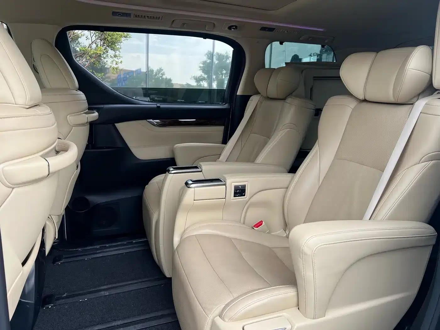 2018 Alphard Facelift 3.5L Luxury Edition — миниатюра 3