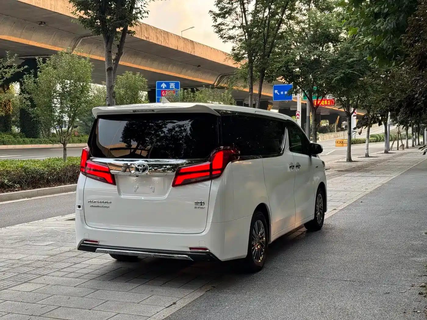2021 Alphard Hybrid 2.5L Premium Edition — миниатюра 9